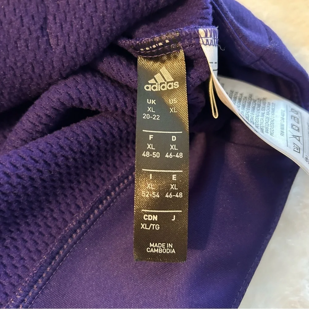 Adidas Washington Huskies purple pullover hoodie with thumb holes size XL